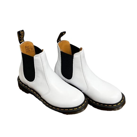 Dr. Martens Slip On Chelsea Boots Sz 6 White Round Toe Leather Upper 2976 - Picture 1 of 8